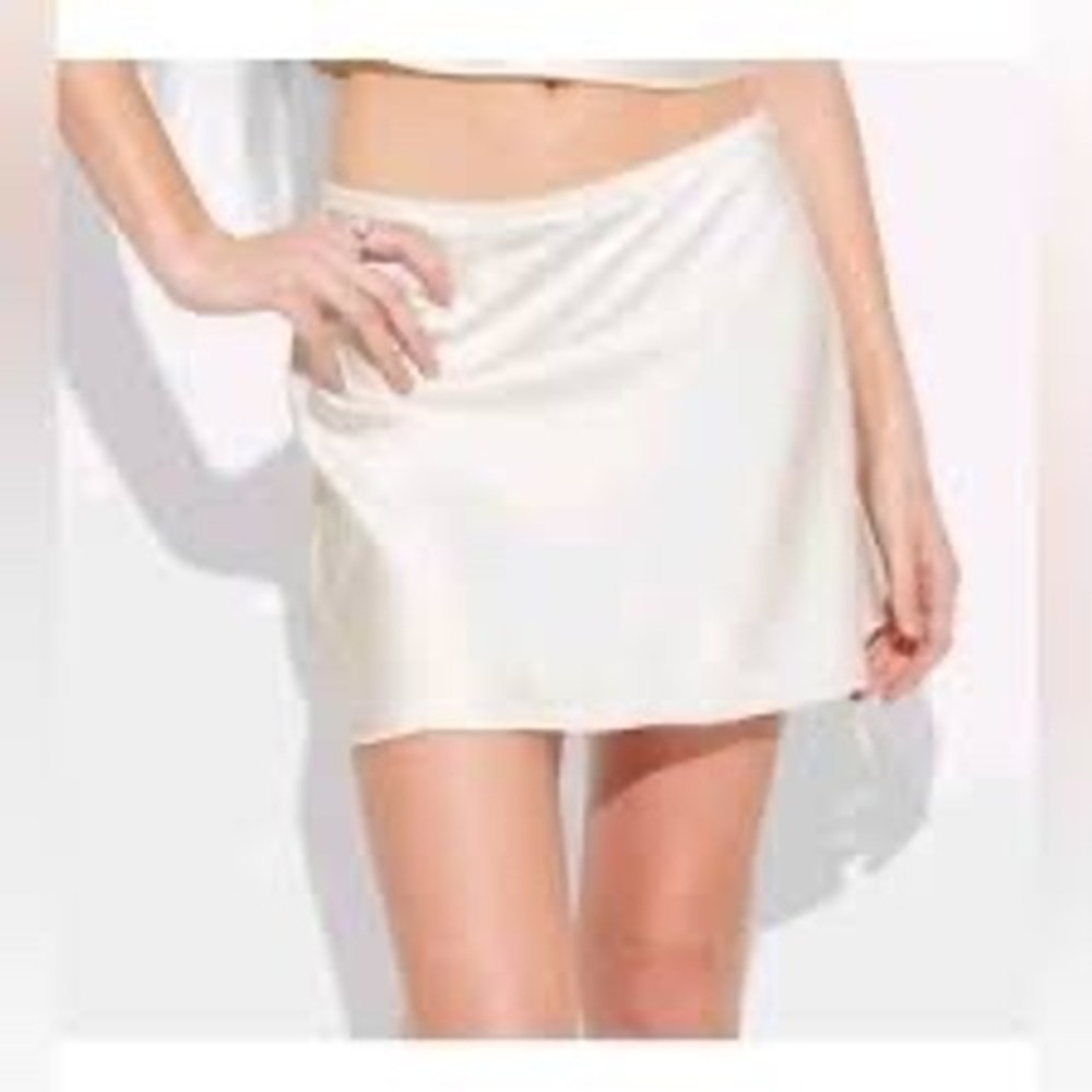 Wild‎ Fable Off White Satin Mini Skirt Lace Trim Bow Coquette Cream Large NWT